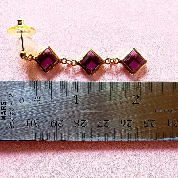 VTG AVON Glamorous Amethyst Colored Dangle Earrings - EVC - Picture 8 of 8